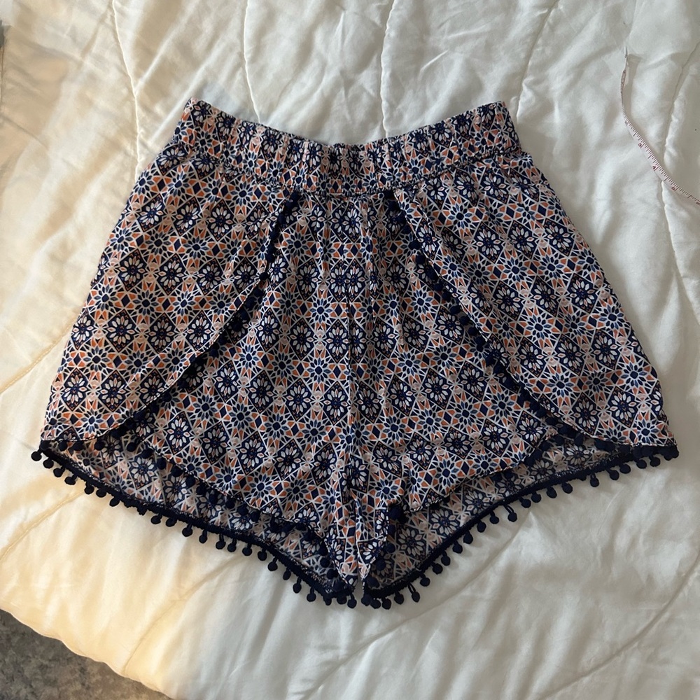 Divided by H&M Elastic Waist Navy Blue and Orange Print Shorts